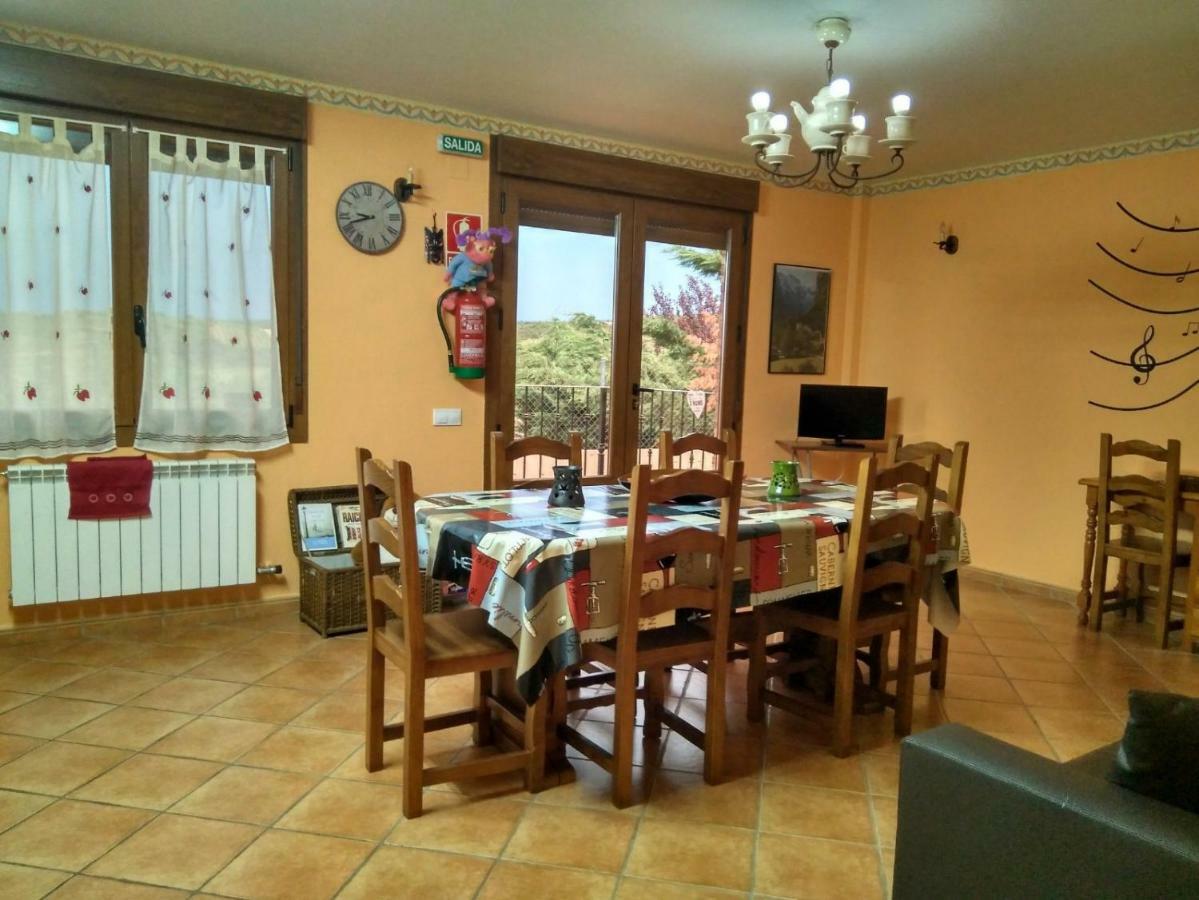 Vivienda Turistica San Martin Apartment Sotés Екстериор снимка