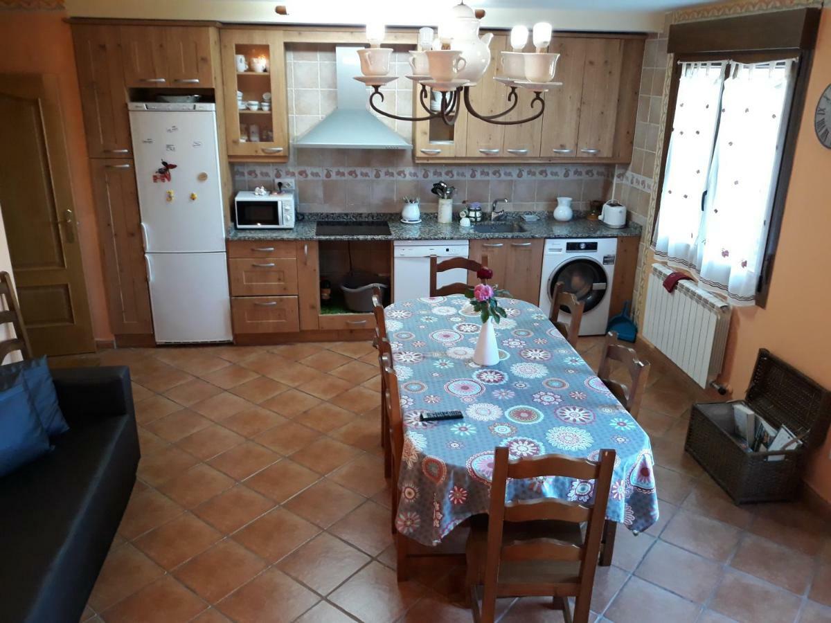 Vivienda Turistica San Martin Apartment Sotés Екстериор снимка